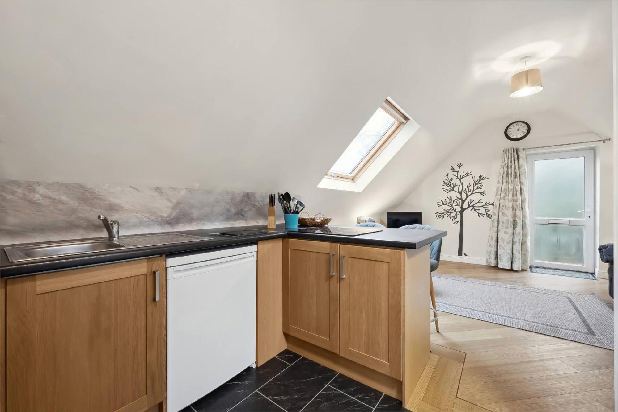 Beautiful Country Apartment, Rated Exceptional * Coventry
